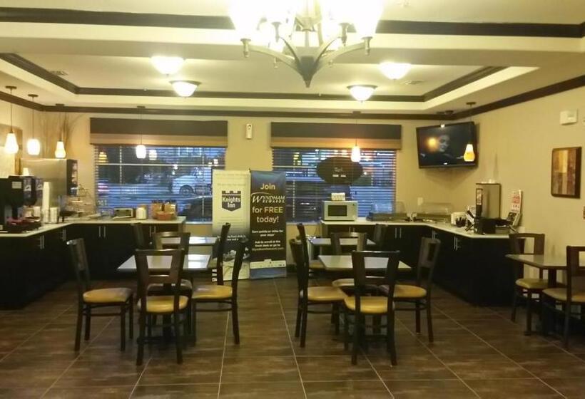 Hotel Atria Inn & Suites