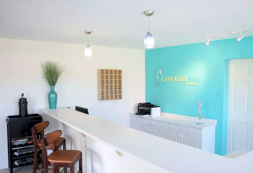 Отель Carousel Inn On The Beach