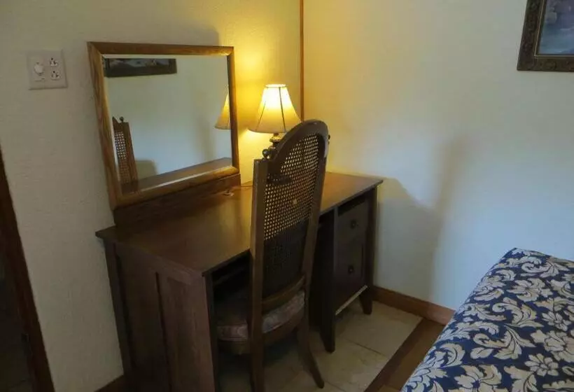 호텔 Cool Springs Inn