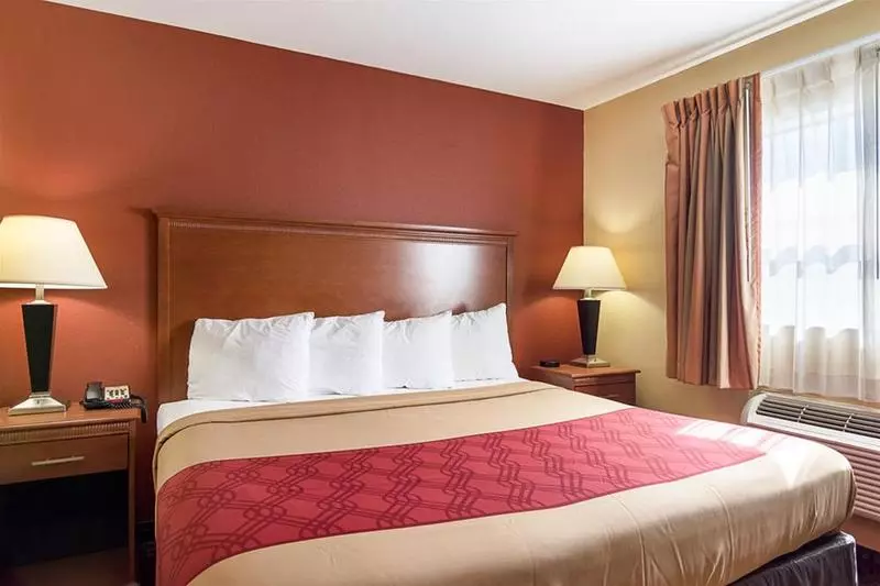 ホテル Econo Lodge Inn & Suites Little Rock Sw