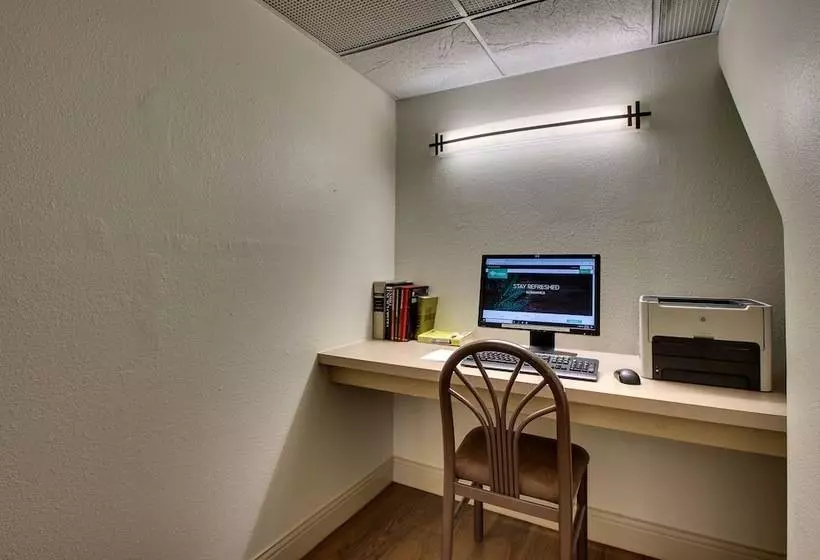 ホテル Everspring Inn