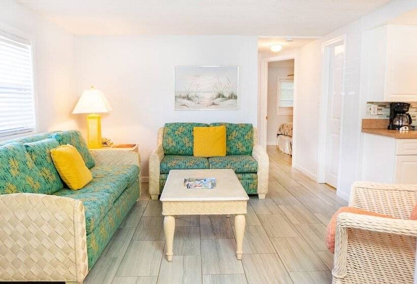 فندق Gulf Breeze Cottages