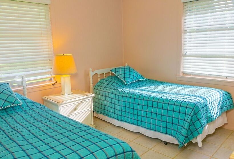 فندق Gulf Breeze Cottages