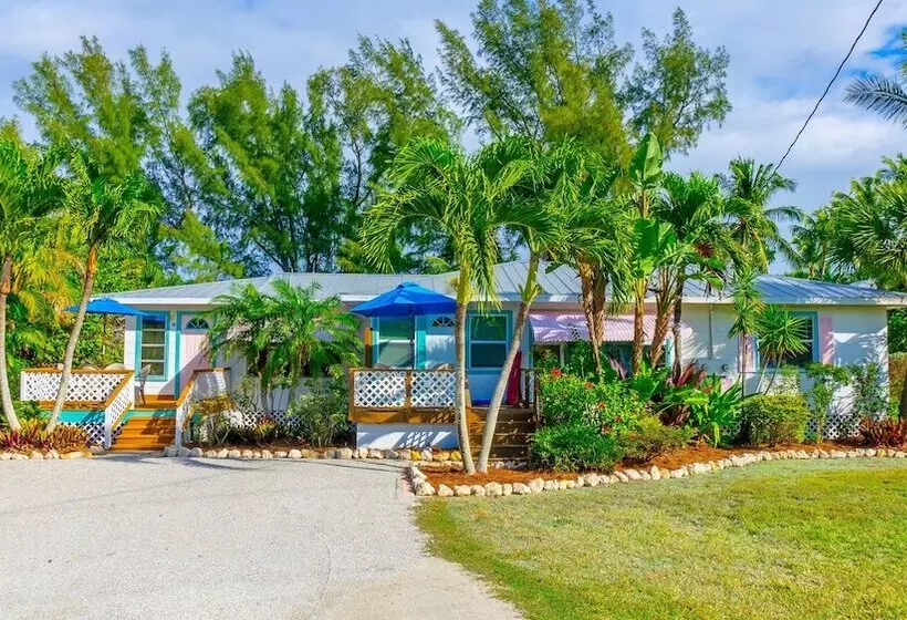 호텔 Gulf Breeze Cottages