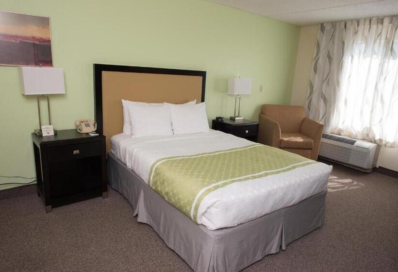 Hope Hotel And Richard C. Holbrooke Conference Center