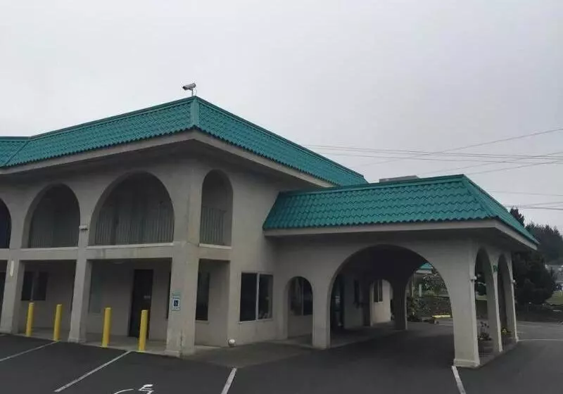 Отель Timberland Inn & Suites