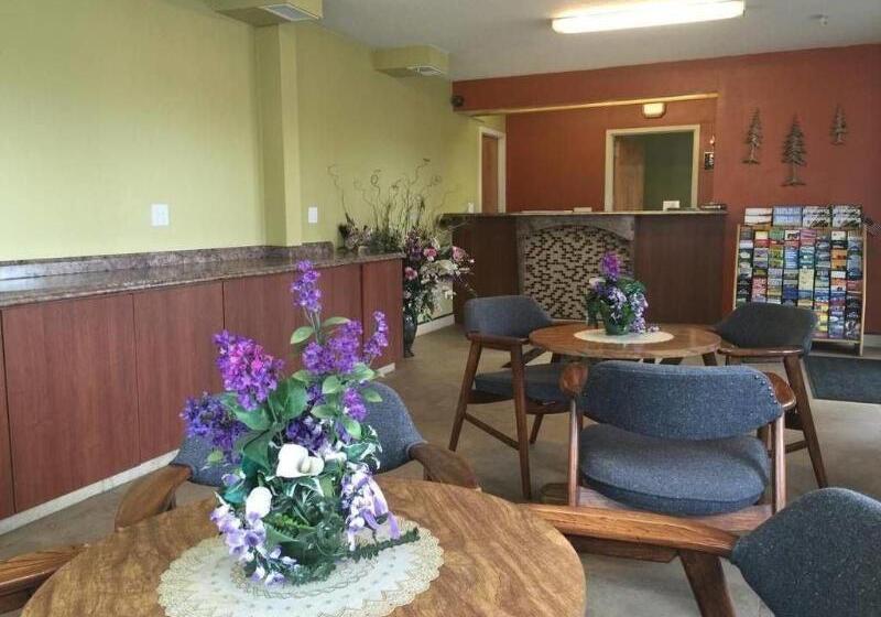 בית מלון כפרי Timberland Inn & Suites