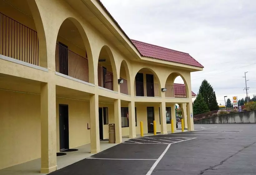 Отель Timberland Inn & Suites