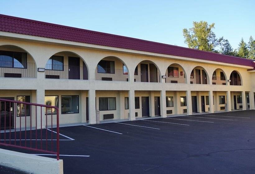 בית מלון כפרי Timberland Inn & Suites