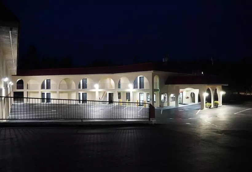 Отель Timberland Inn & Suites