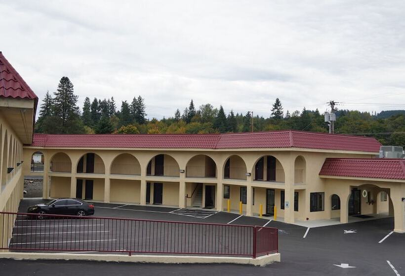 בית מלון כפרי Timberland Inn & Suites