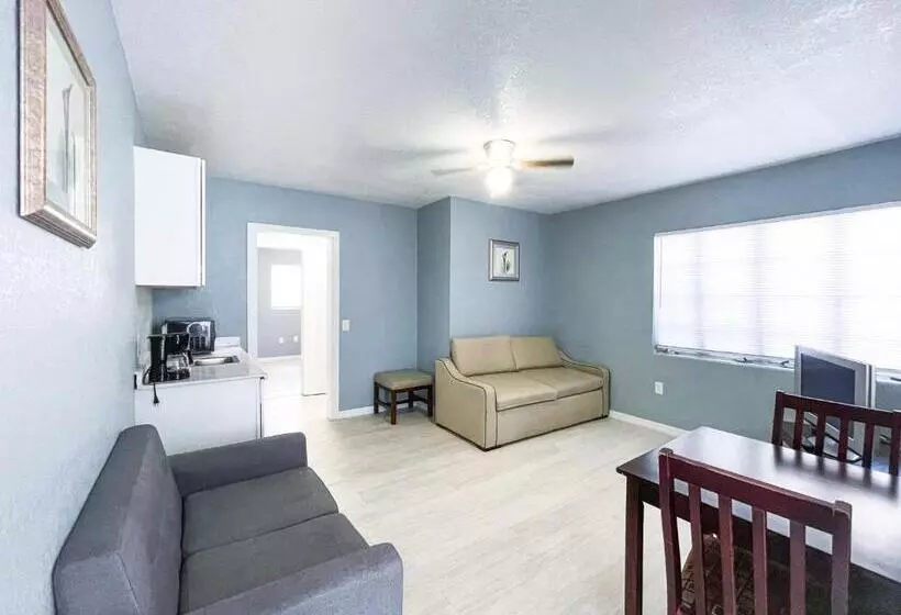 Sunrise Resort Motel South