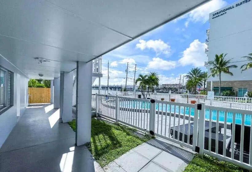 Sunrise Resort Motel South