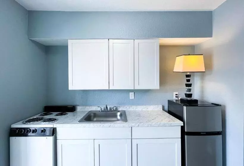 Sunrise Resort Motel South