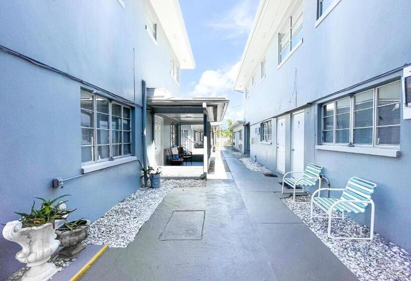 Sunrise Resort Motel South