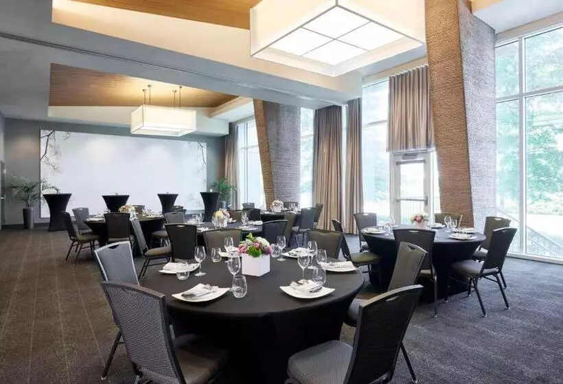 Archer Hotel Falls Church