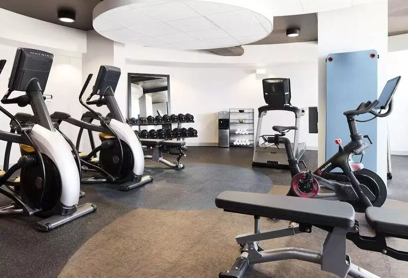 Archer Hotel Falls Church