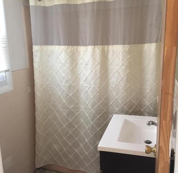 Bird Of Paradise Motel