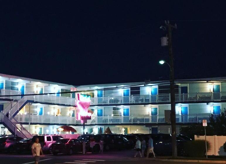 Bird Of Paradise Motel