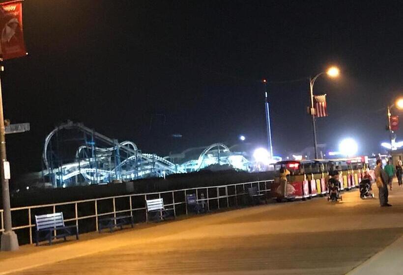 Bird Of Paradise Motel