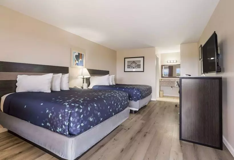 בית מלון כפרי Americas Best Value Inn Refugio