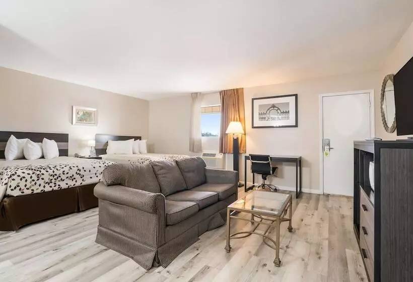 בית מלון כפרי Americas Best Value Inn Refugio