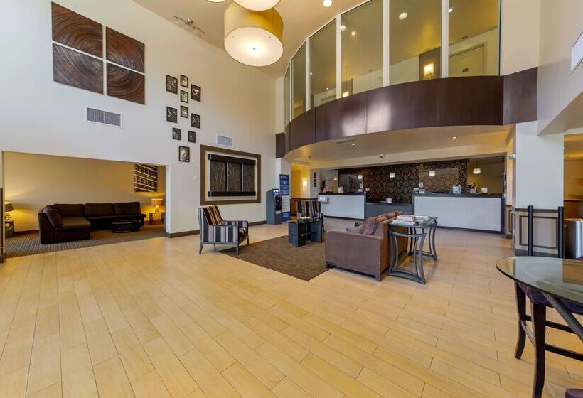 Best Western Plus Miami Airport North Hotel & Suites