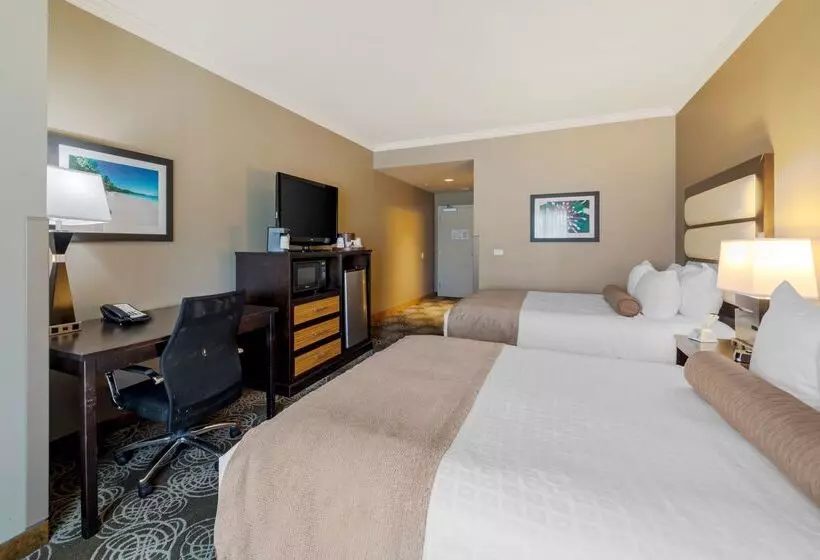 Best Western Plus Miami Airport North Hotel & Suites