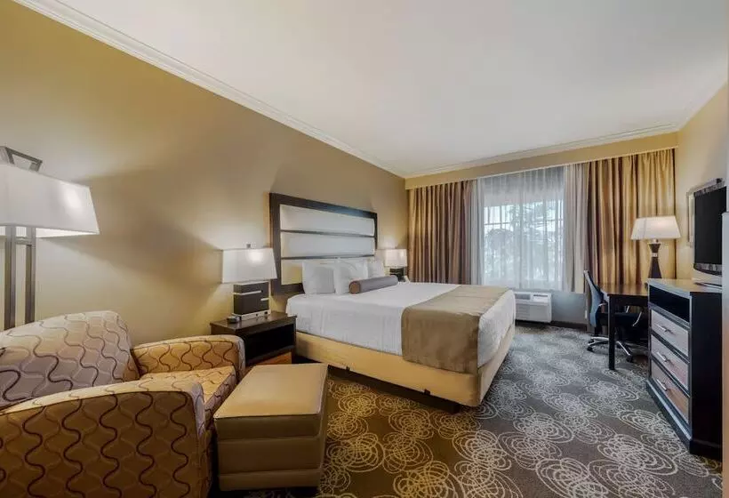 Best Western Plus Miami Airport North Hotel & Suites