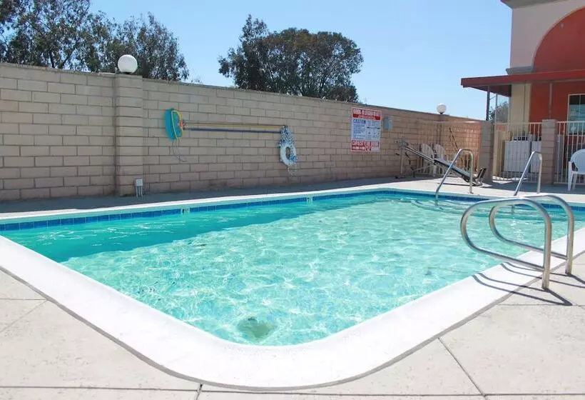 Otel Crystal Inn Suites & Spas