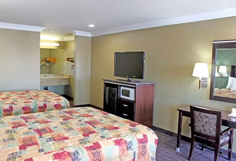 Otel Crystal Inn Suites & Spas