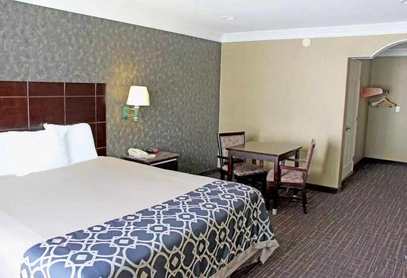 Otel Crystal Inn Suites & Spas