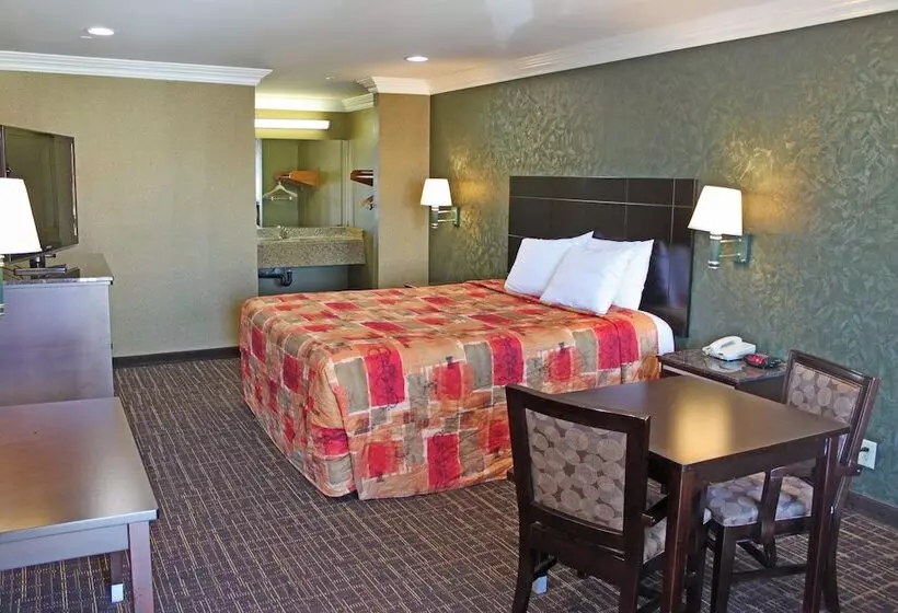 Otel Crystal Inn Suites & Spas