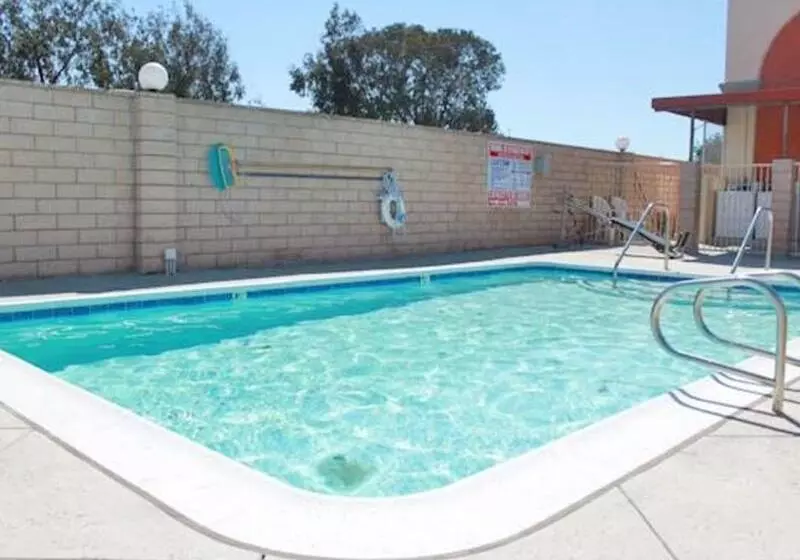 Otel Crystal Inn Suites & Spas