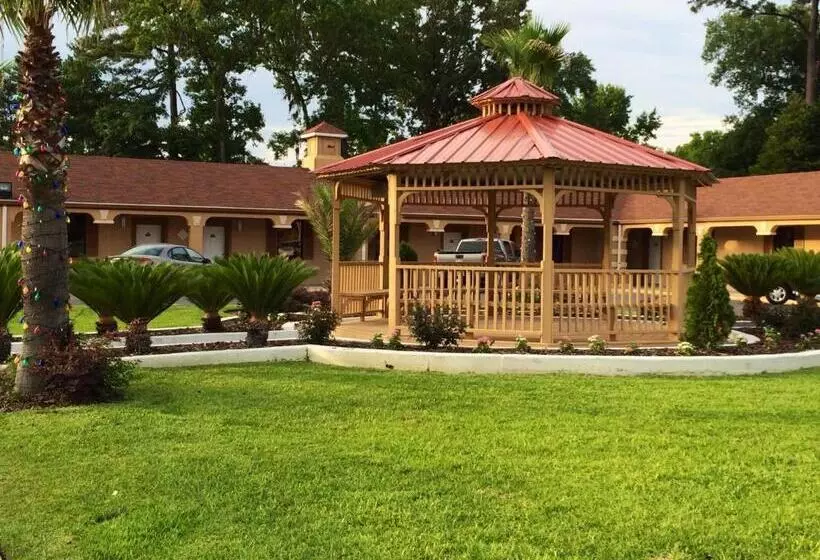 ホテル Deluxe Inn   Savannah