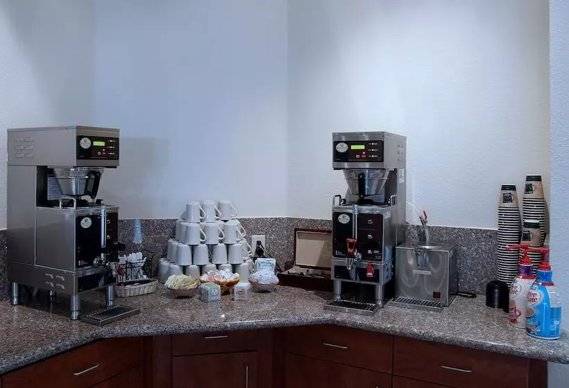 酒店 Garden Place Suites