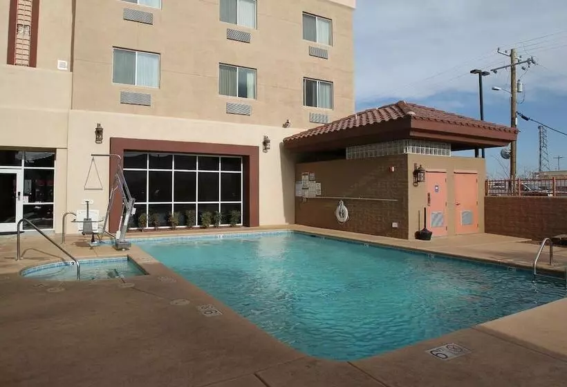 酒店 Garden Place Suites