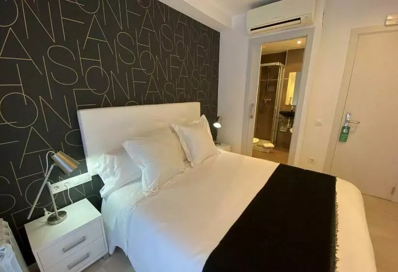 ホテル Hostal Somnis