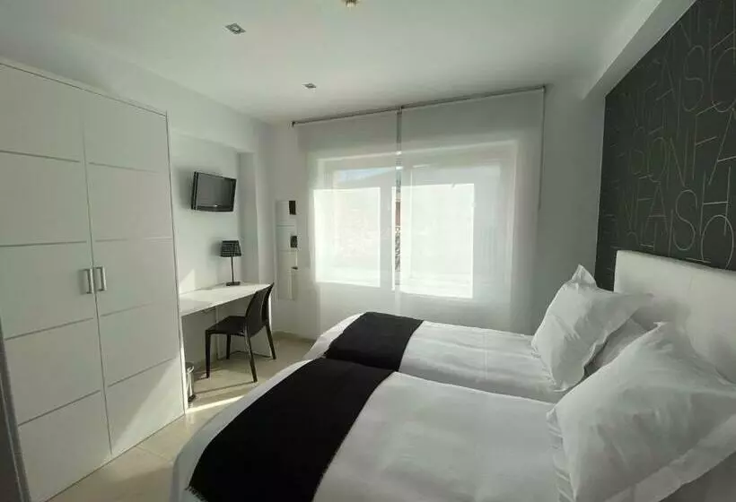 ホテル Hostal Somnis