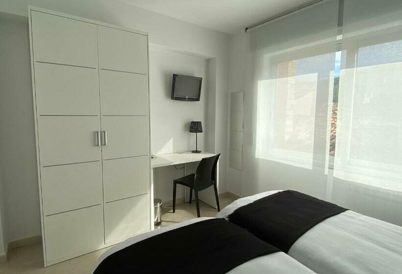 酒店 Hostal Somnis