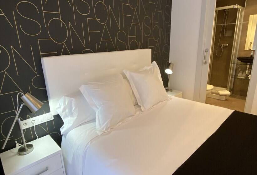 酒店 Hostal Somnis