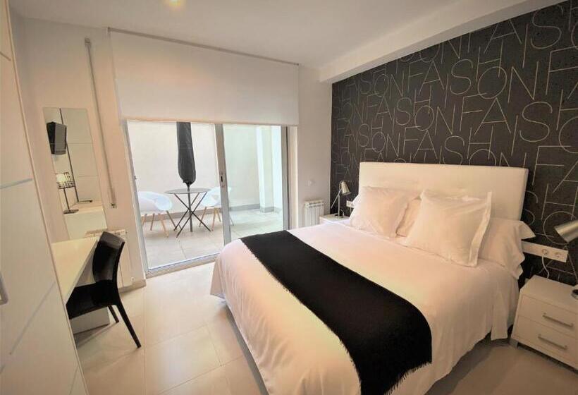 酒店 Hostal Somnis