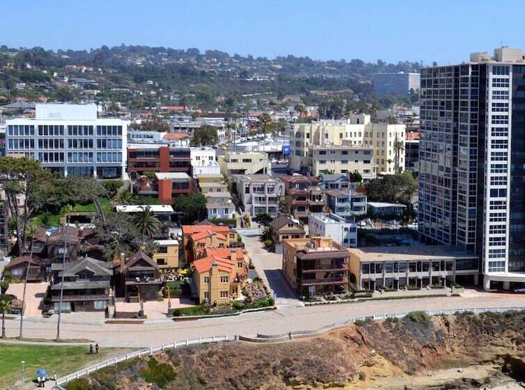 בית מלון כפרי Pantai Inn