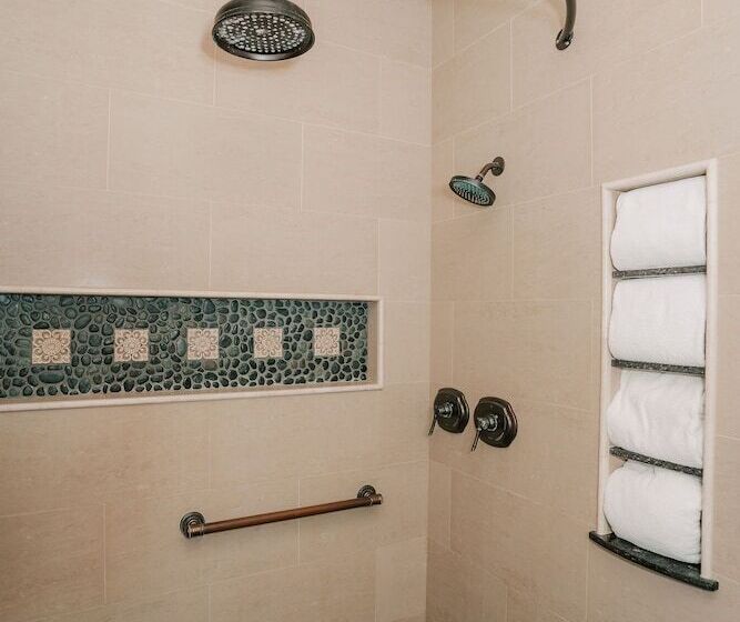 בית מלון כפרי Pantai Inn