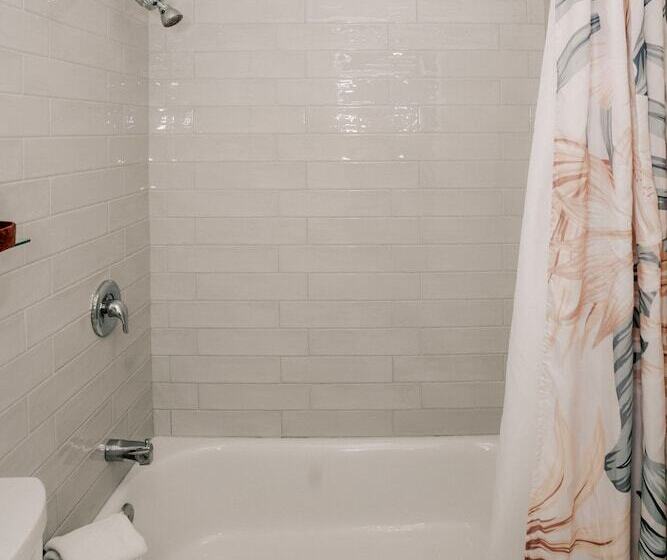 בית מלון כפרי Pantai Inn