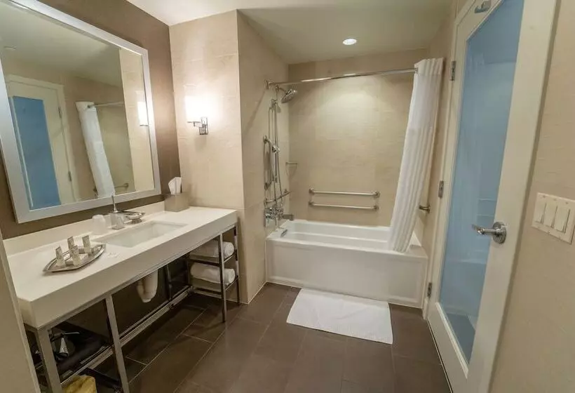 The Hotel At Arundel Preserve