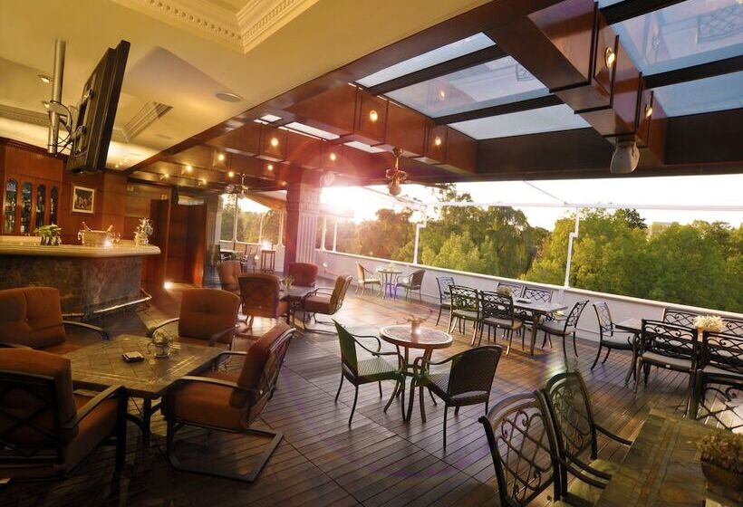 The Green Park Hotel Boutique