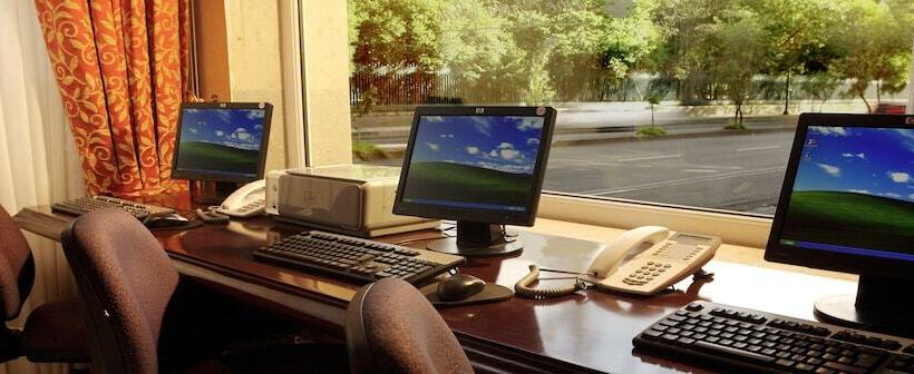 The Green Park Hotel Boutique