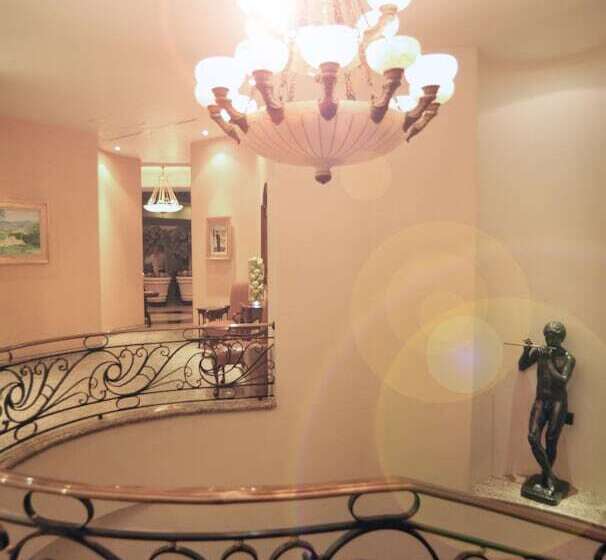 The Green Park Hotel Boutique