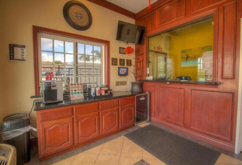 فندق Princess Inn